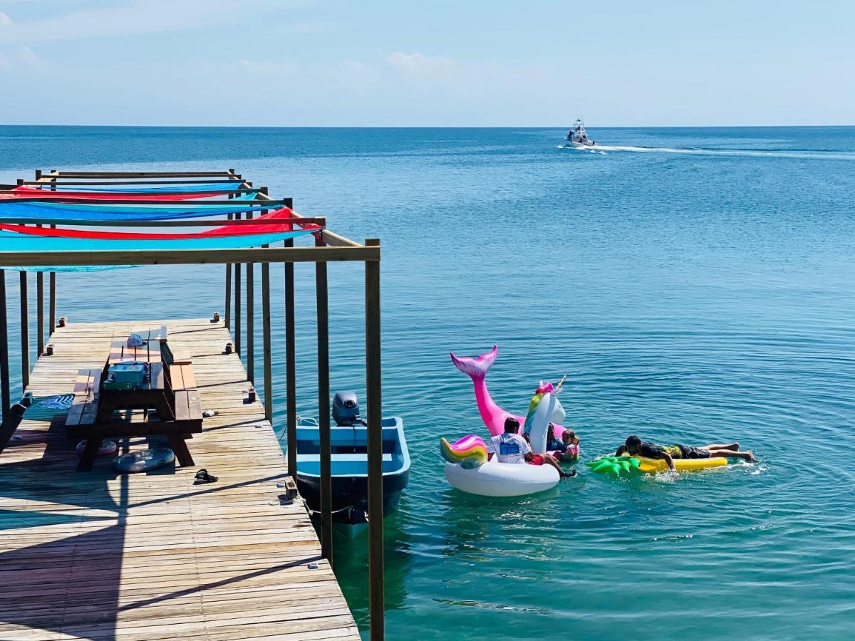 Blue Sky Rentals Utila Dış mekan fotoğraf