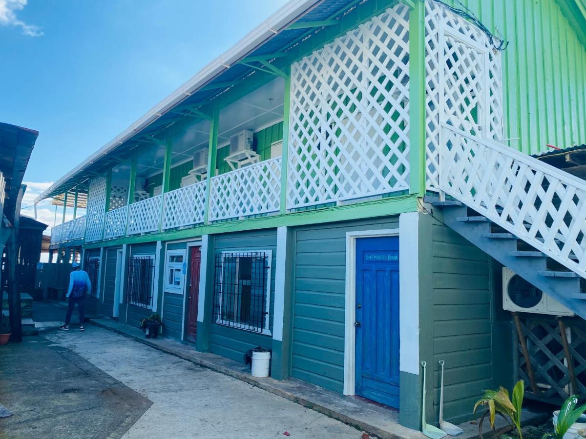 Blue Sky Rentals Utila Dış mekan fotoğraf