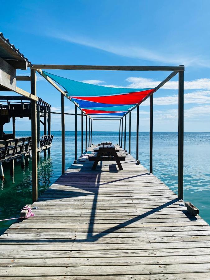 Blue Sky Rentals Utila Dış mekan fotoğraf
